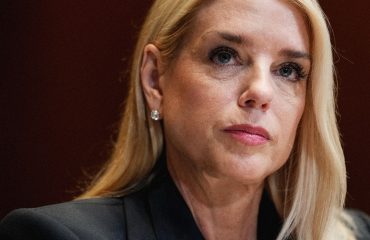 El gobierno de Trump dice que Apple, Microsoft, Amazon y Google están libres de pecado por apoyar a TikTok