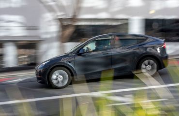 Tesla activa el modo “Mad Max” en la conducción autónoma y ya está causando multas de tránsito