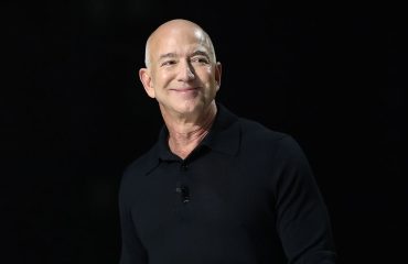 La nueva empresa de Jeff Bezos adquiere una startup de agentes de IA autónomos