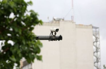 El polémico acuerdo de OpenAI con el Pentágono ya produjo su primera renuncia pública de una figura clave