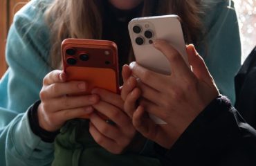 Menores de 16 años podrían quedar fuera de las redes sociales en Canadá